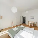 Smart Living Apartments - Hauptbahnhof